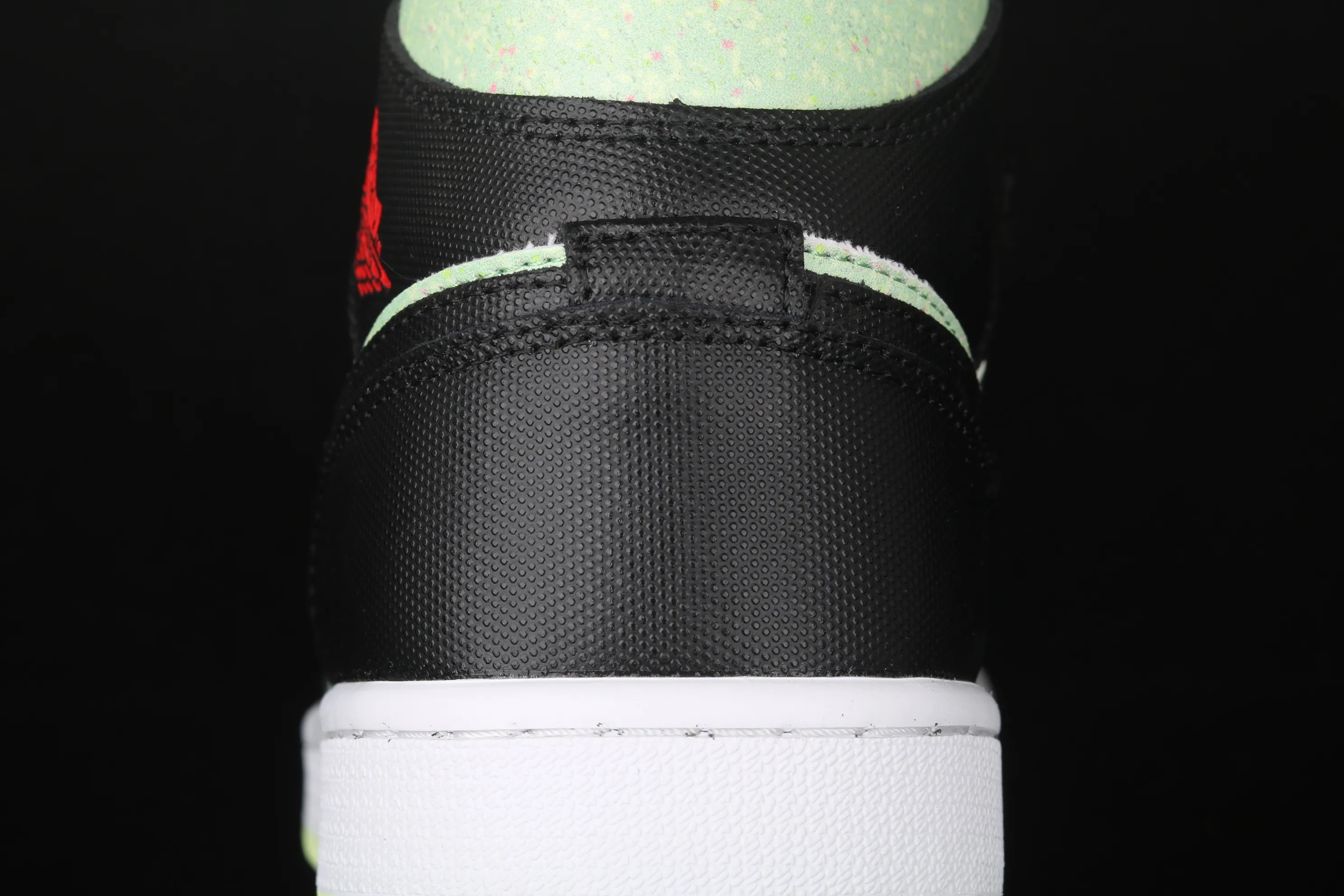 All categories Air Jordan Jordan series basketball shoes Air Jordan 1 Mid Air Jordan 1 Mid SE Barely Colt AJ1 Joe 1 Zhongbang basketball shoes CV5276-003